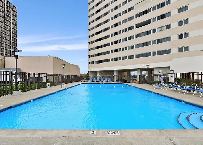 Family Friendly 16th Floor 2br Atlantis, Direct Oceanfront, Open Balcony, Apartment